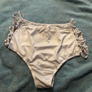 Iheart raves bottoms